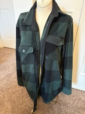 Women's Dark Green and Black Plaid Button-Down Shirt Jacket